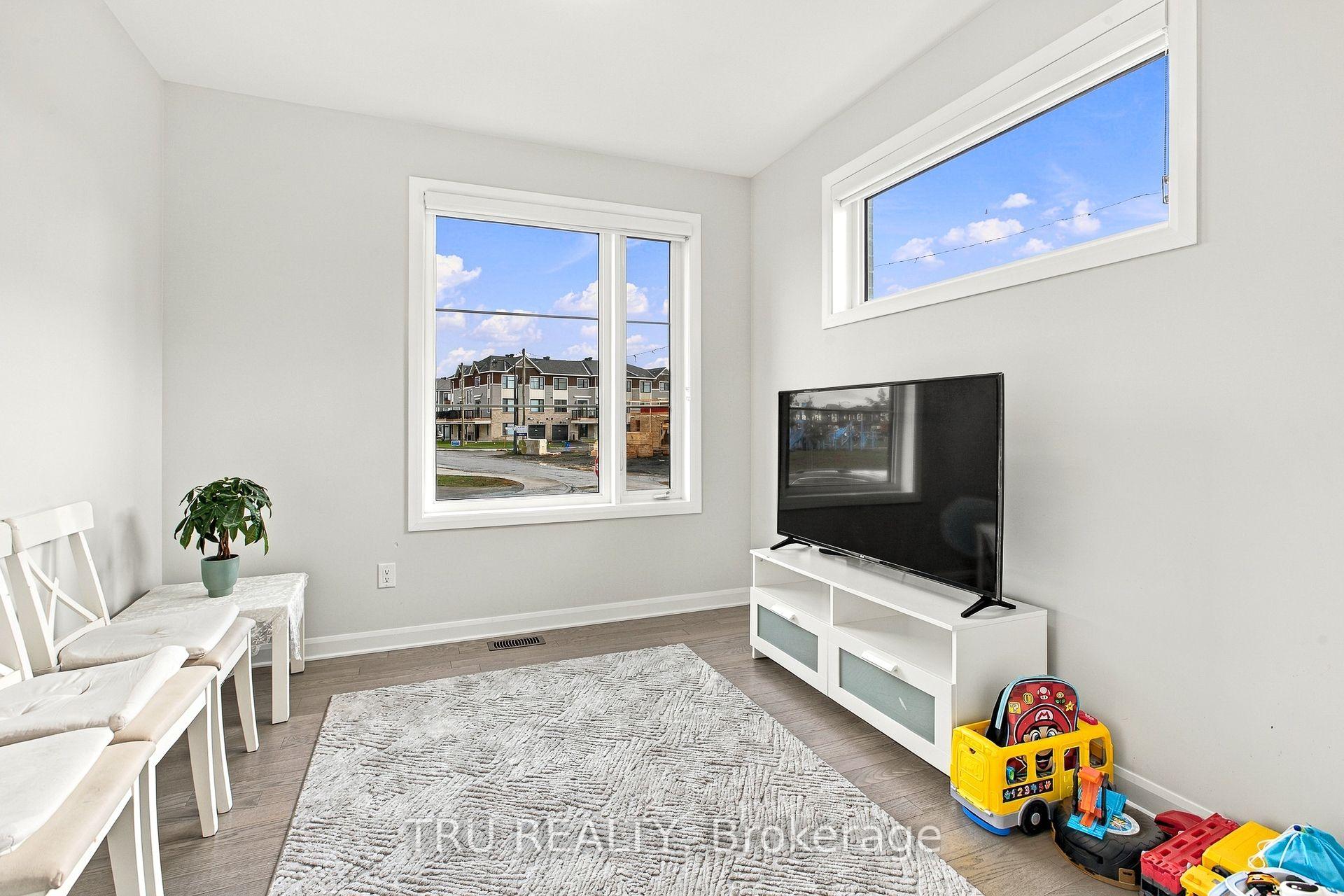 Photo 6 of 624 Galarneau Way, Ottawa, Kanata - Morgan's Grant/South March — HOMEH