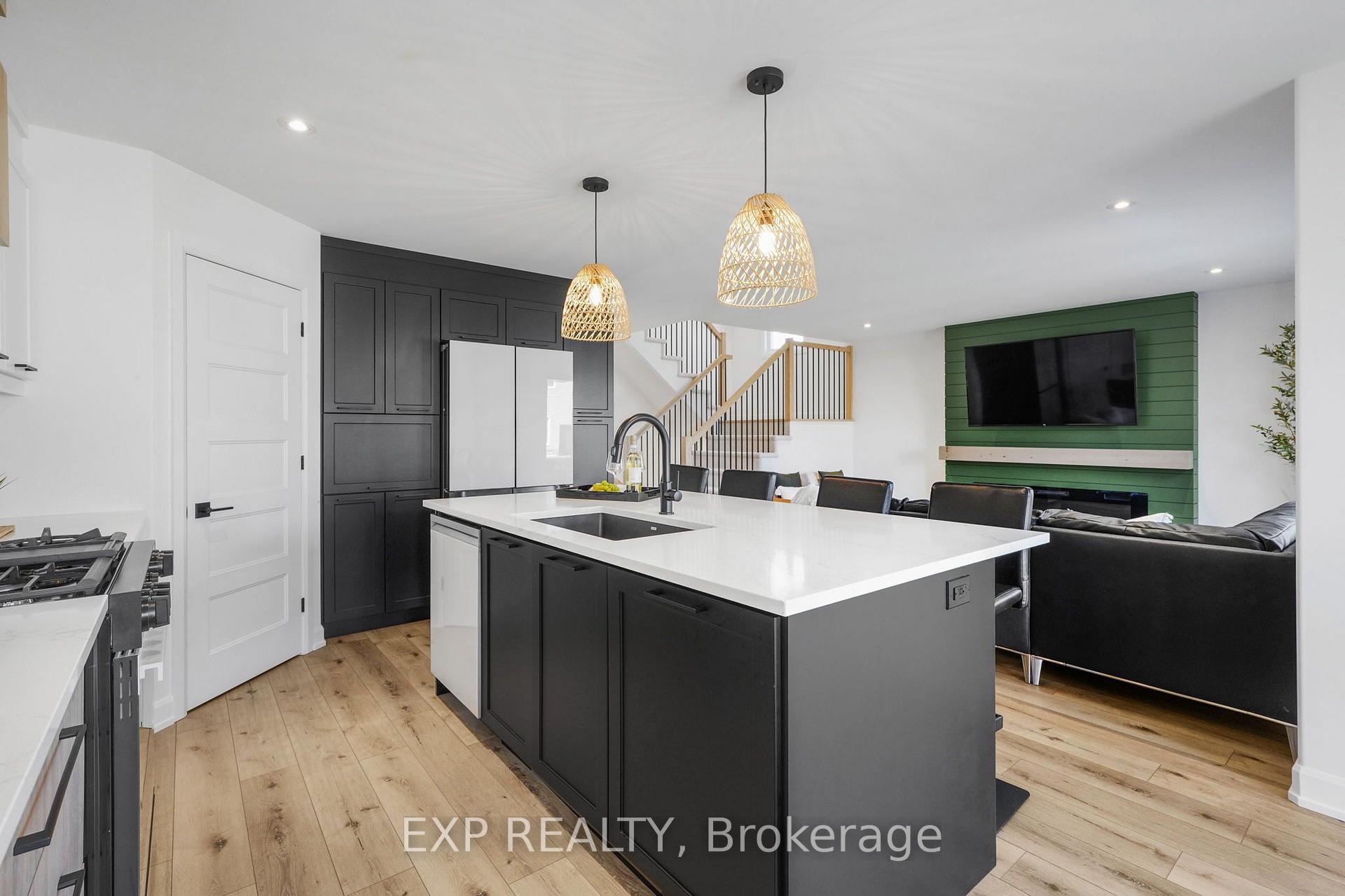 Photo 13 of 1200 Montblanc Crescent, Russell, Embrun — HOMEH