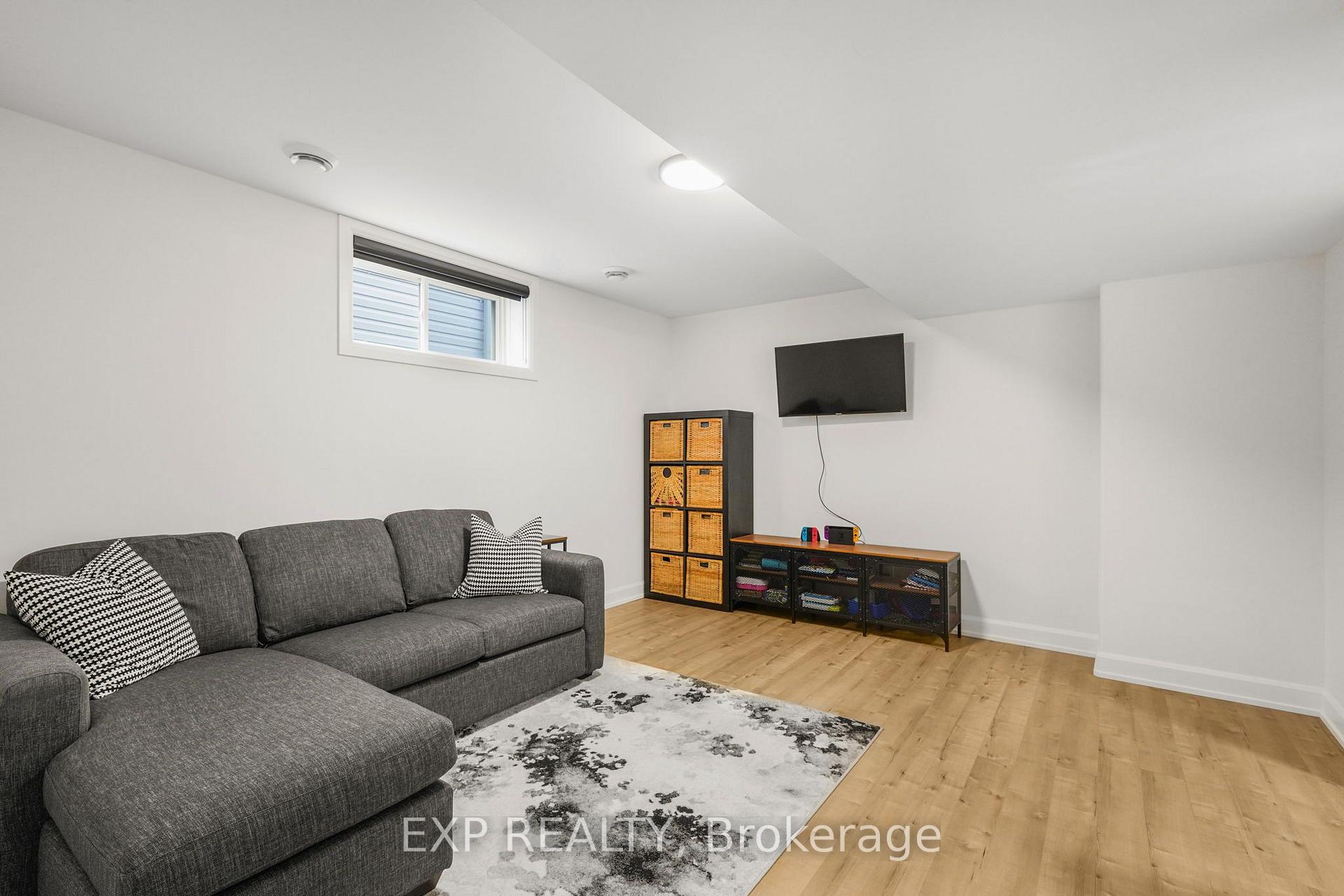 Photo 25 of 1200 Montblanc Crescent, Russell, Embrun — HOMEH