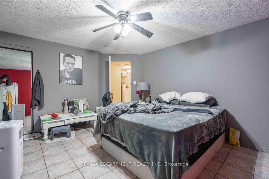 Photo 25 of 374 Upper Wentworth Street W, Hamilton, Inch Park — HOMEH