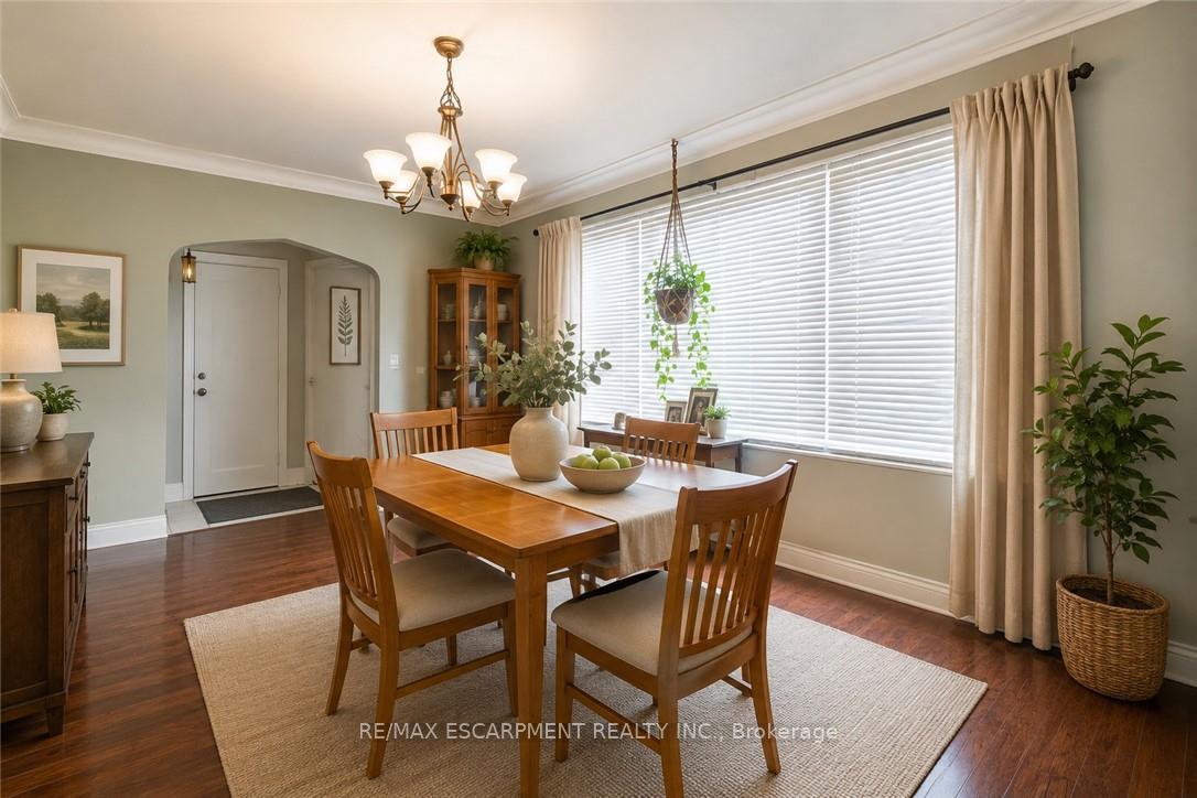 Photo 29 of 374 Upper Wentworth Street W, Hamilton, Inch Park — HOMEH