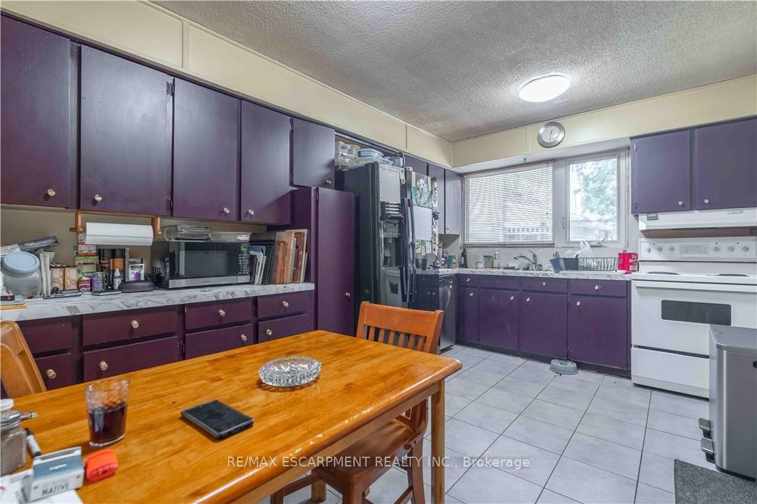 Photo 33 of 374 Upper Wentworth Street W, Hamilton, Inch Park — HOMEH