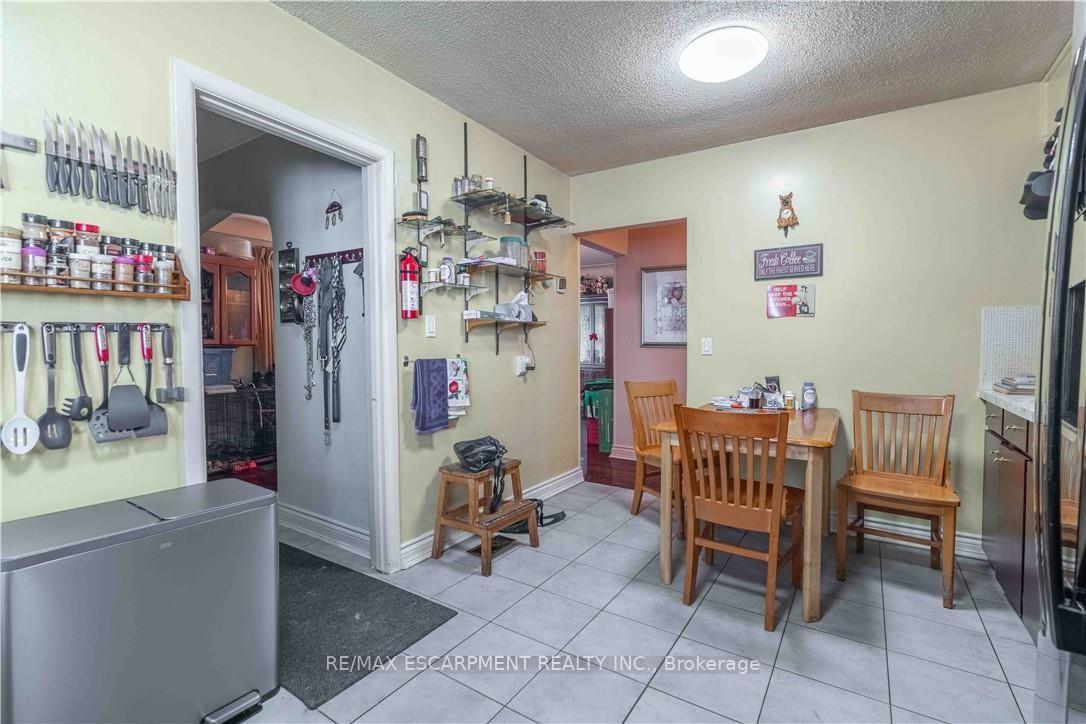 Photo 34 of 374 Upper Wentworth Street W, Hamilton, Inch Park — HOMEH