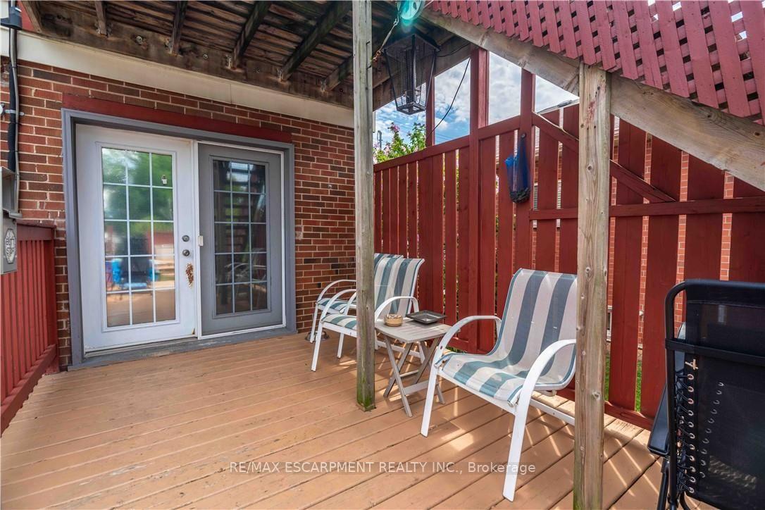 Photo 43 of 374 Upper Wentworth Street W, Hamilton, Inch Park — HOMEH