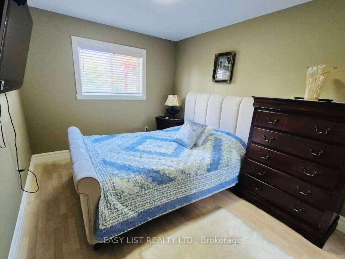 Photo 17 of 1589 Meridian Street, Windsor, Roseland East — HOMEH
