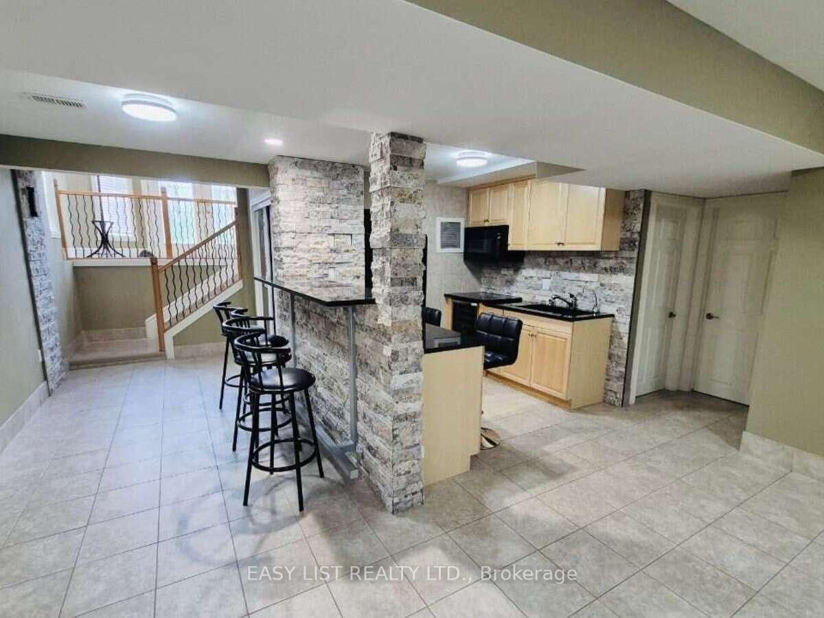 Photo 21 of 1589 Meridian Street, Windsor, Roseland East — HOMEH