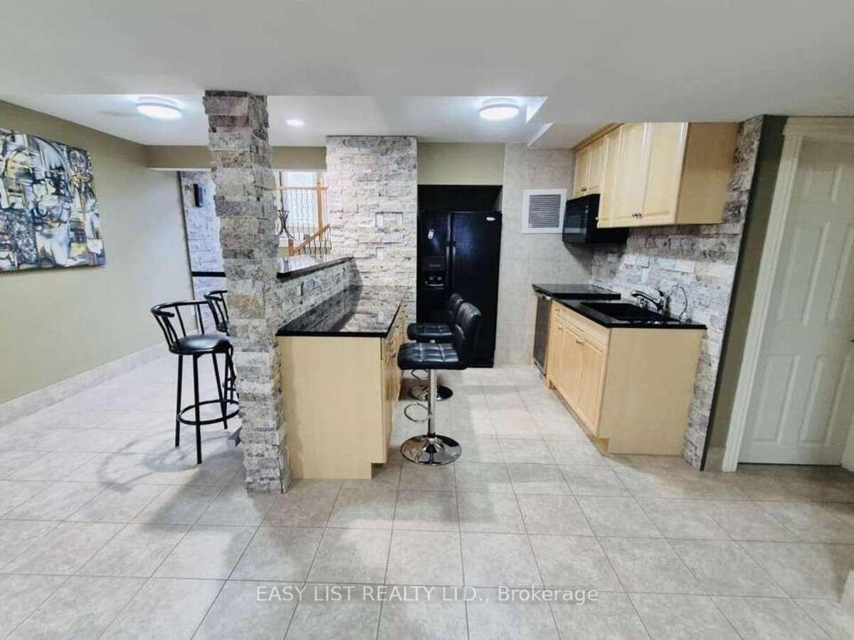 Photo 22 of 1589 Meridian Street, Windsor, Roseland East — HOMEH