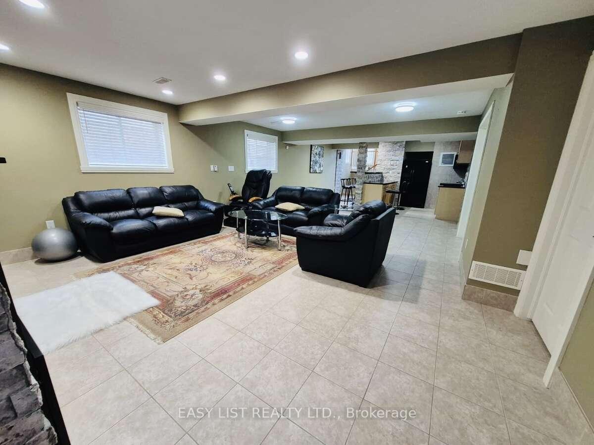 Photo 25 of 1589 Meridian Street, Windsor, Roseland East — HOMEH