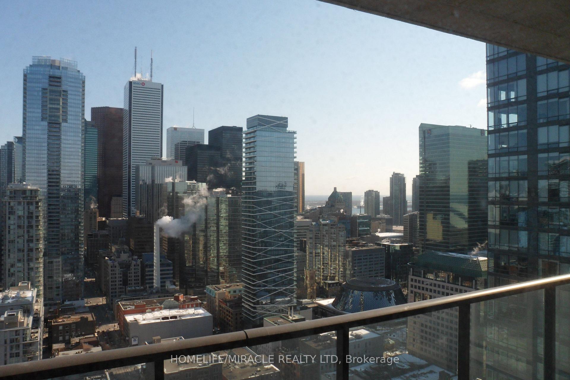 Front of Unit 3408, 290 Adelaide Street W