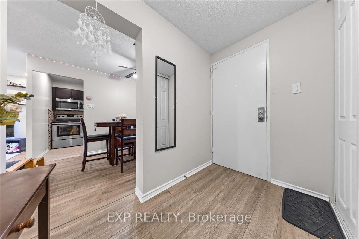Photo 5 of Unit 114, 20 Chesterton Drive, Ottawa, Borden Farm/Stewart Farm/Carleton Heights/Parkwood Hills — HOMEH