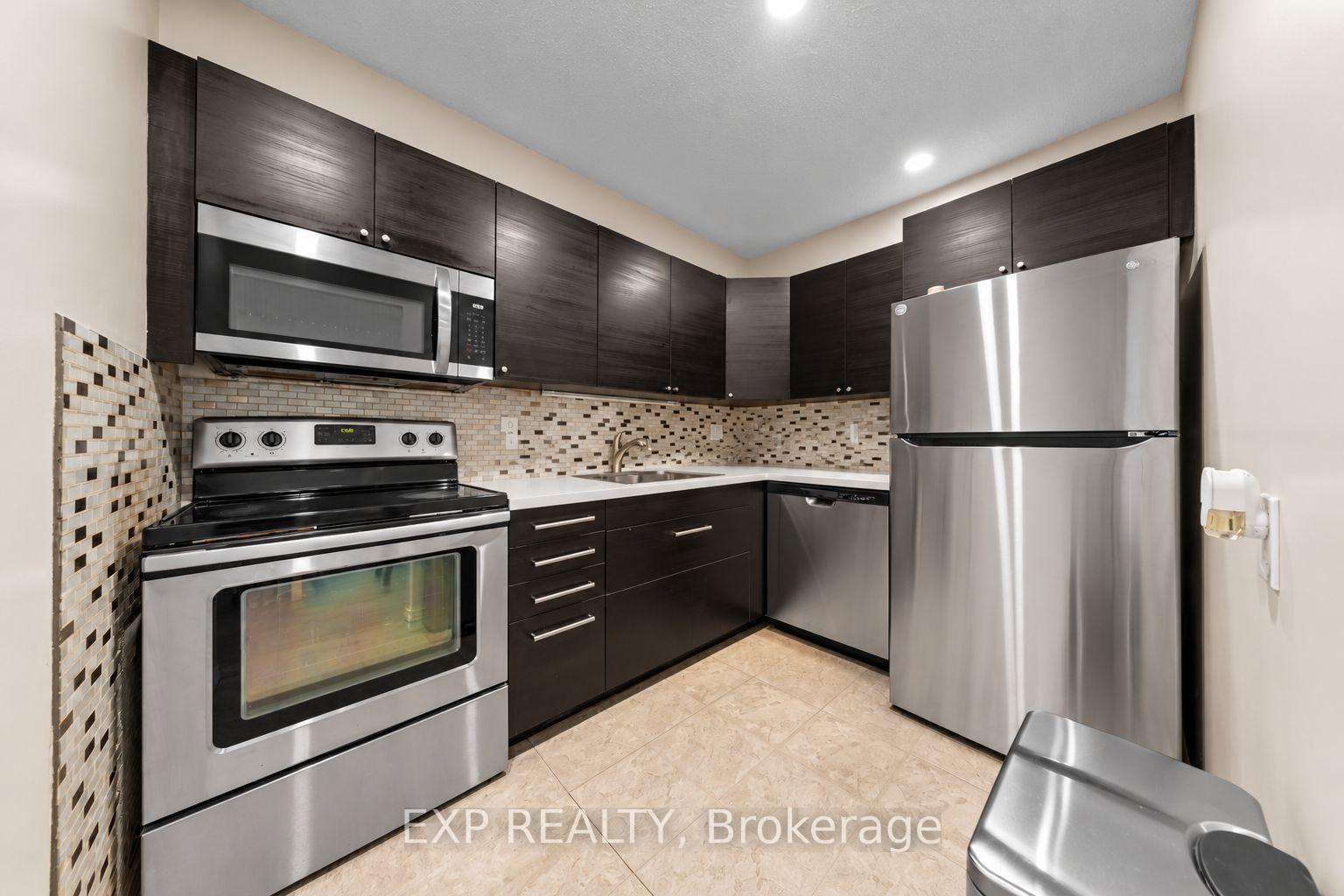 Photo 7 of Unit 114, 20 Chesterton Drive, Ottawa, Borden Farm/Stewart Farm/Carleton Heights/Parkwood Hills — HOMEH