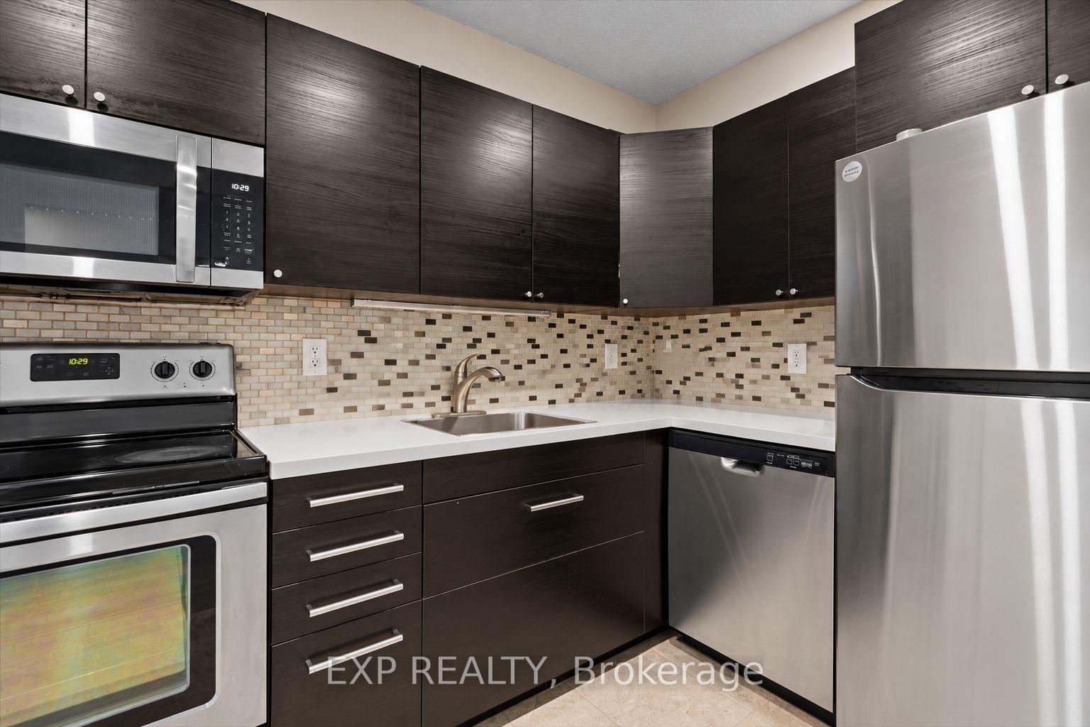 Photo 8 of Unit 114, 20 Chesterton Drive, Ottawa, Borden Farm/Stewart Farm/Carleton Heights/Parkwood Hills — HOMEH