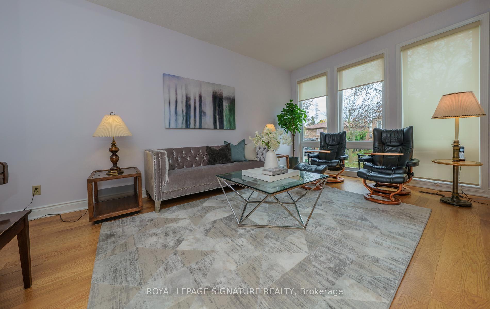 Photo 5 of 68 Ellenhall Square, Scarborough, Steeles — HOMEH