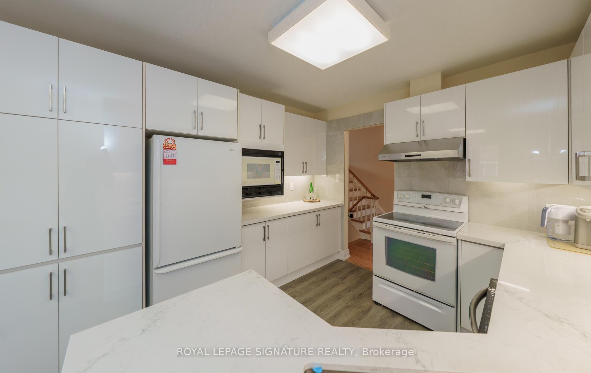 Photo 12 of 68 Ellenhall Square, Scarborough, Steeles — HOMEH