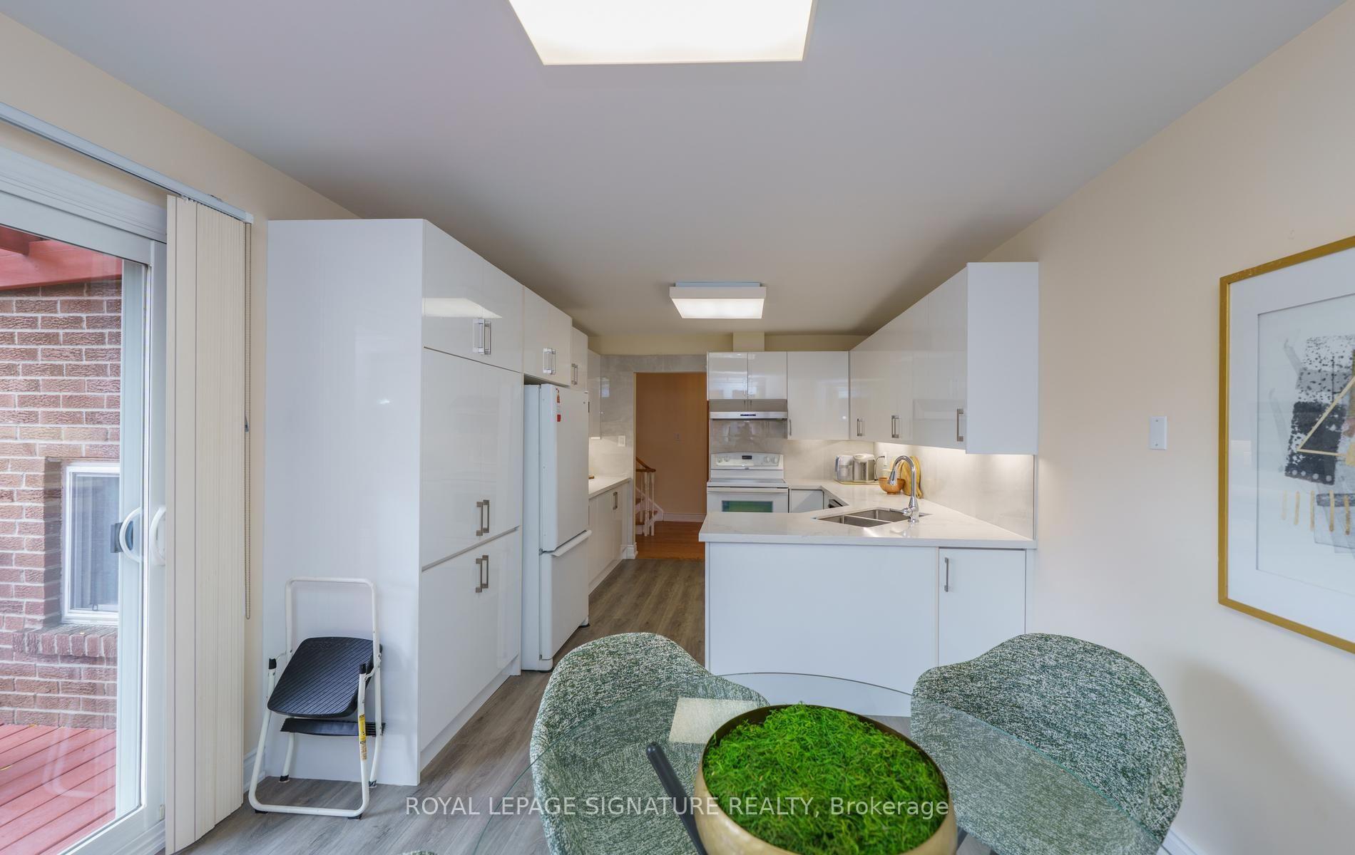 Photo 13 of 68 Ellenhall Square, Scarborough, Steeles — HOMEH