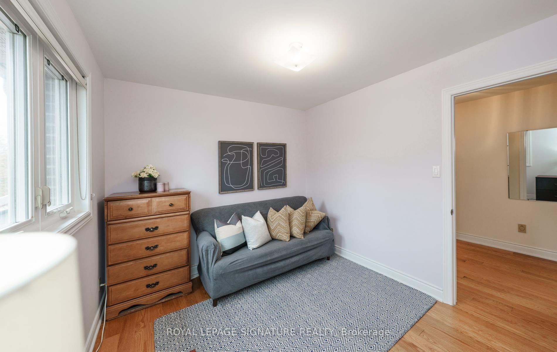 Photo 25 of 68 Ellenhall Square, Scarborough, Steeles — HOMEH