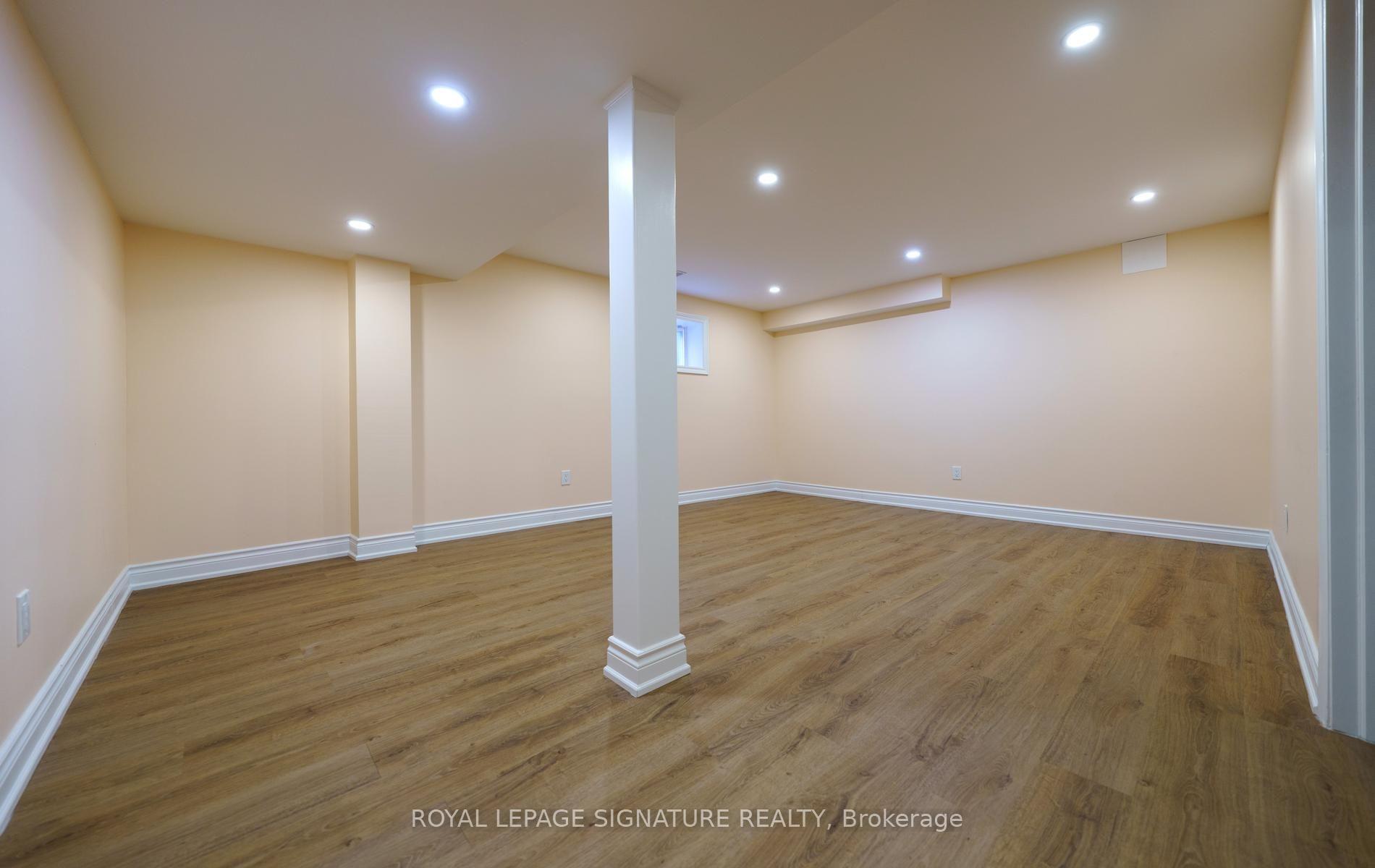 Photo 32 of 68 Ellenhall Square, Scarborough, Steeles — HOMEH