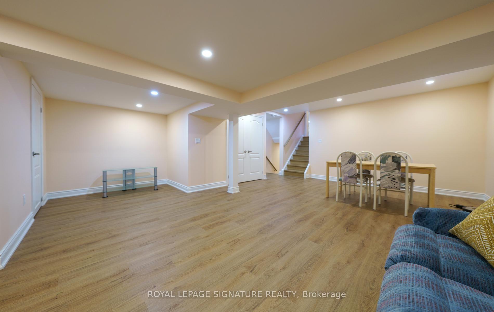 Photo 33 of 68 Ellenhall Square, Scarborough, Steeles — HOMEH