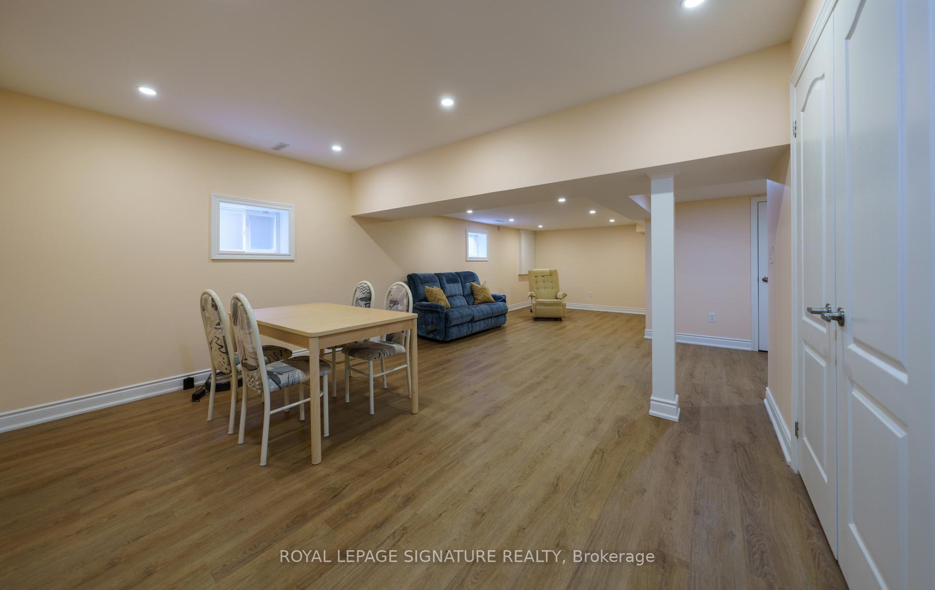 Photo 34 of 68 Ellenhall Square, Scarborough, Steeles — HOMEH