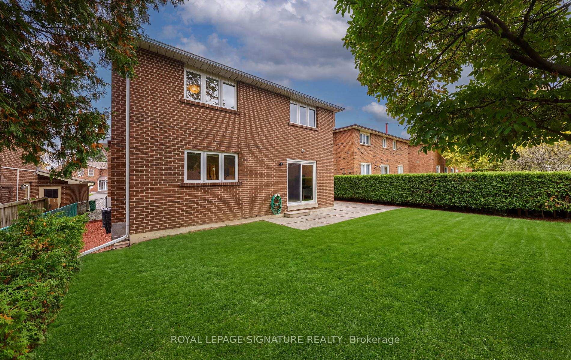 Photo 38 of 68 Ellenhall Square, Scarborough, Steeles — HOMEH