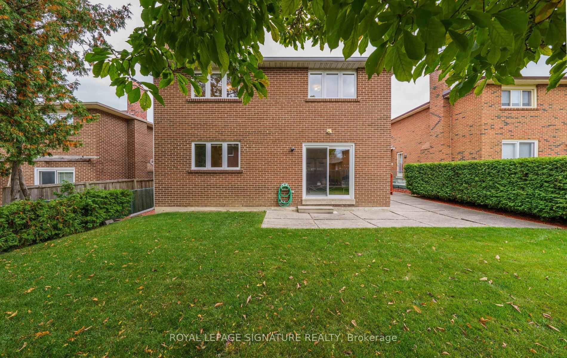 Photo 39 of 68 Ellenhall Square, Scarborough, Steeles — HOMEH
