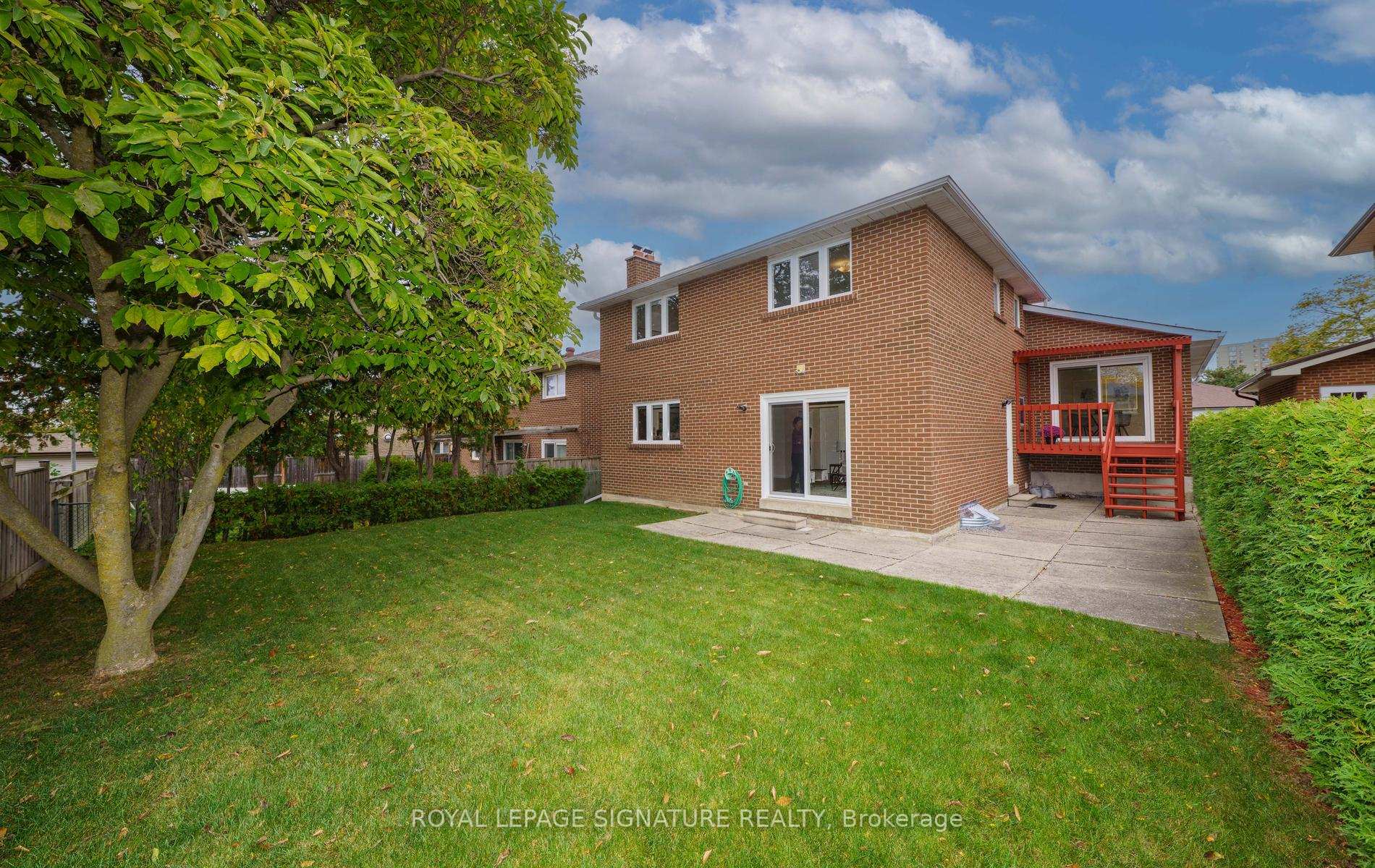 Photo 40 of 68 Ellenhall Square, Scarborough, Steeles — HOMEH