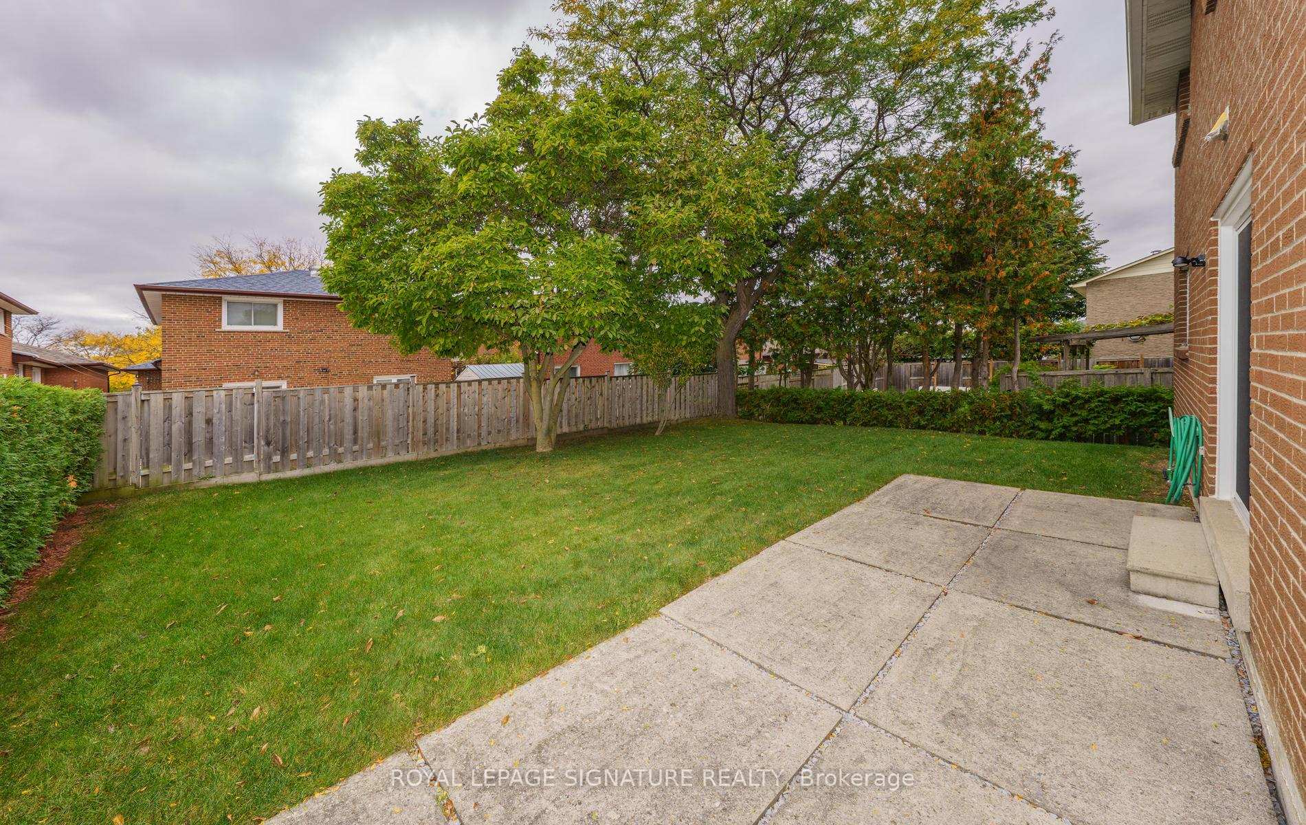Photo 41 of 68 Ellenhall Square, Scarborough, Steeles — HOMEH