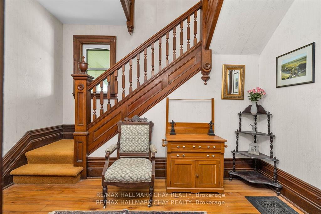 Photo 6 of 1407 Flos 8 Road W, Springwater, Rural Springwater — HOMEH