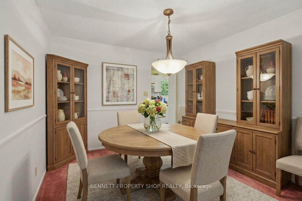 Photo 6 of 872 Lawnsberry Drive, Ottawa, Chatelaine Village — HOMEH