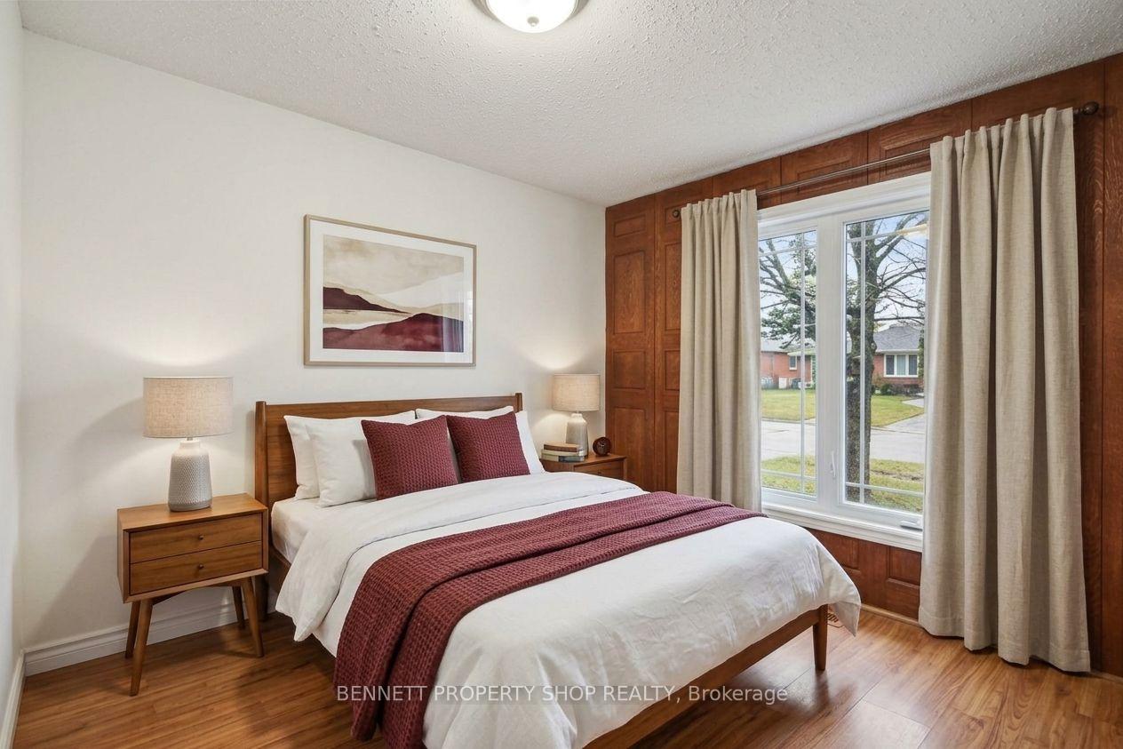 Photo 9 of 872 Lawnsberry Drive, Ottawa, Chatelaine Village — HOMEH