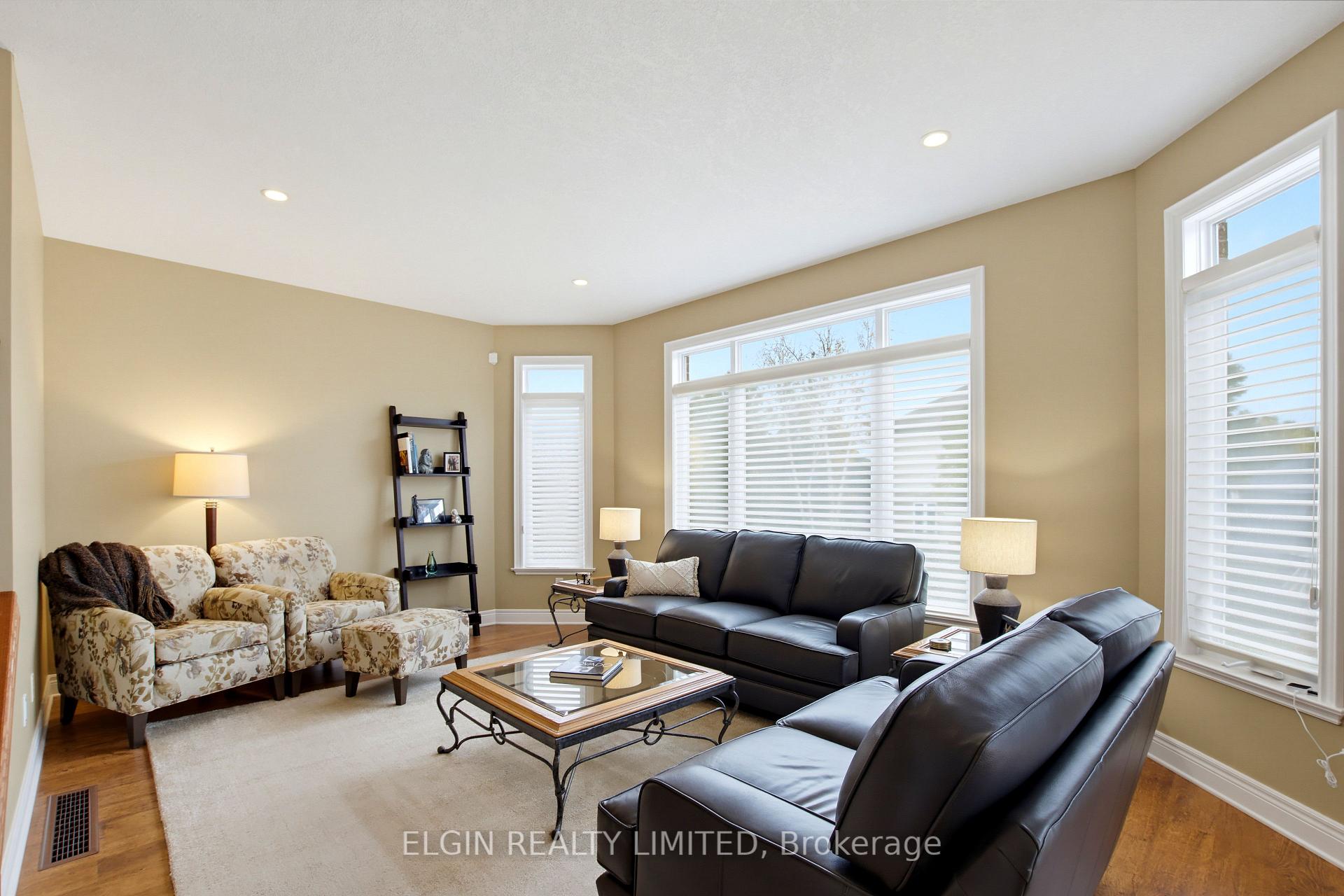 Photo 7 of 15 Oriole Lane, St. Thomas — HOMEH