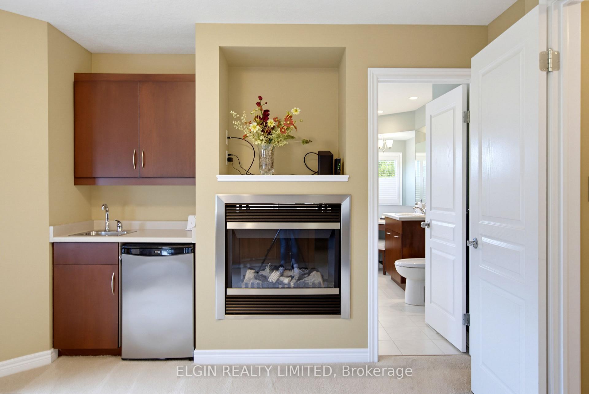 Photo 18 of 15 Oriole Lane, St. Thomas — HOMEH