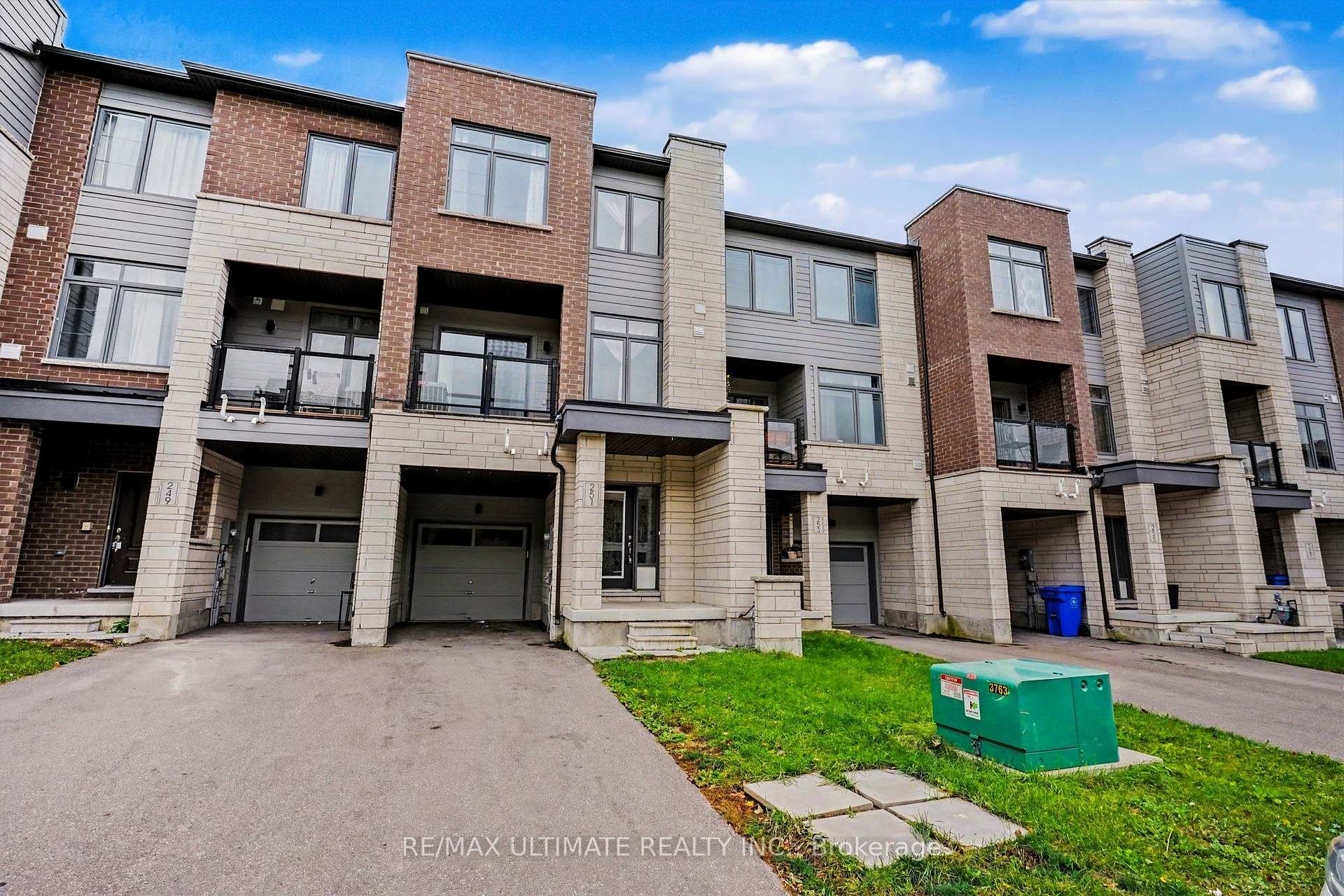 Photo of 251 Vivant Street