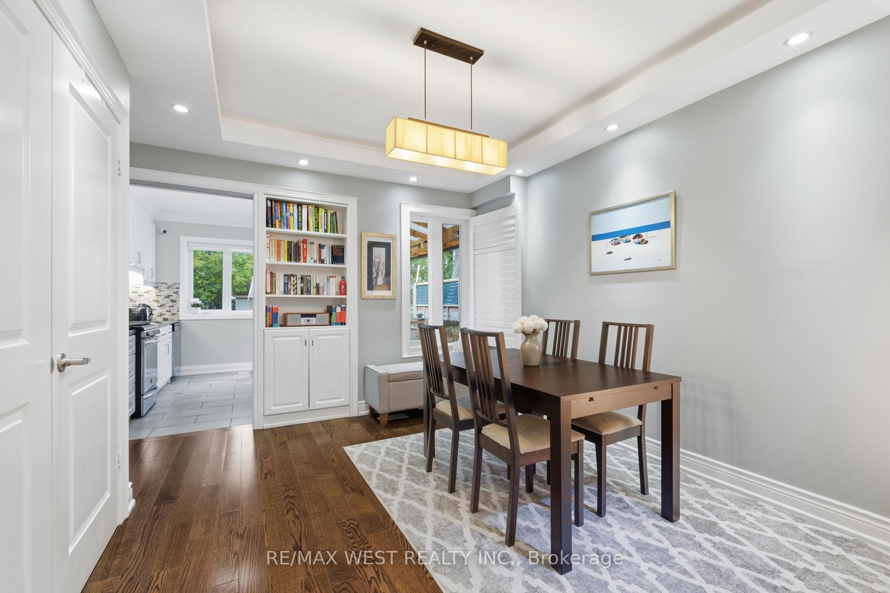 Photo 5 of 149 Chisholm Avenue, Toronto, Woodbine-Lumsden — HOMEH