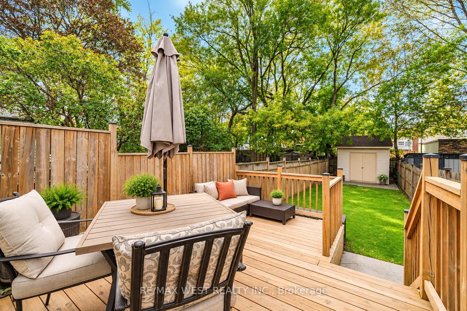 Photo 15 of 149 Chisholm Avenue, Toronto, Woodbine-Lumsden — HOMEH
