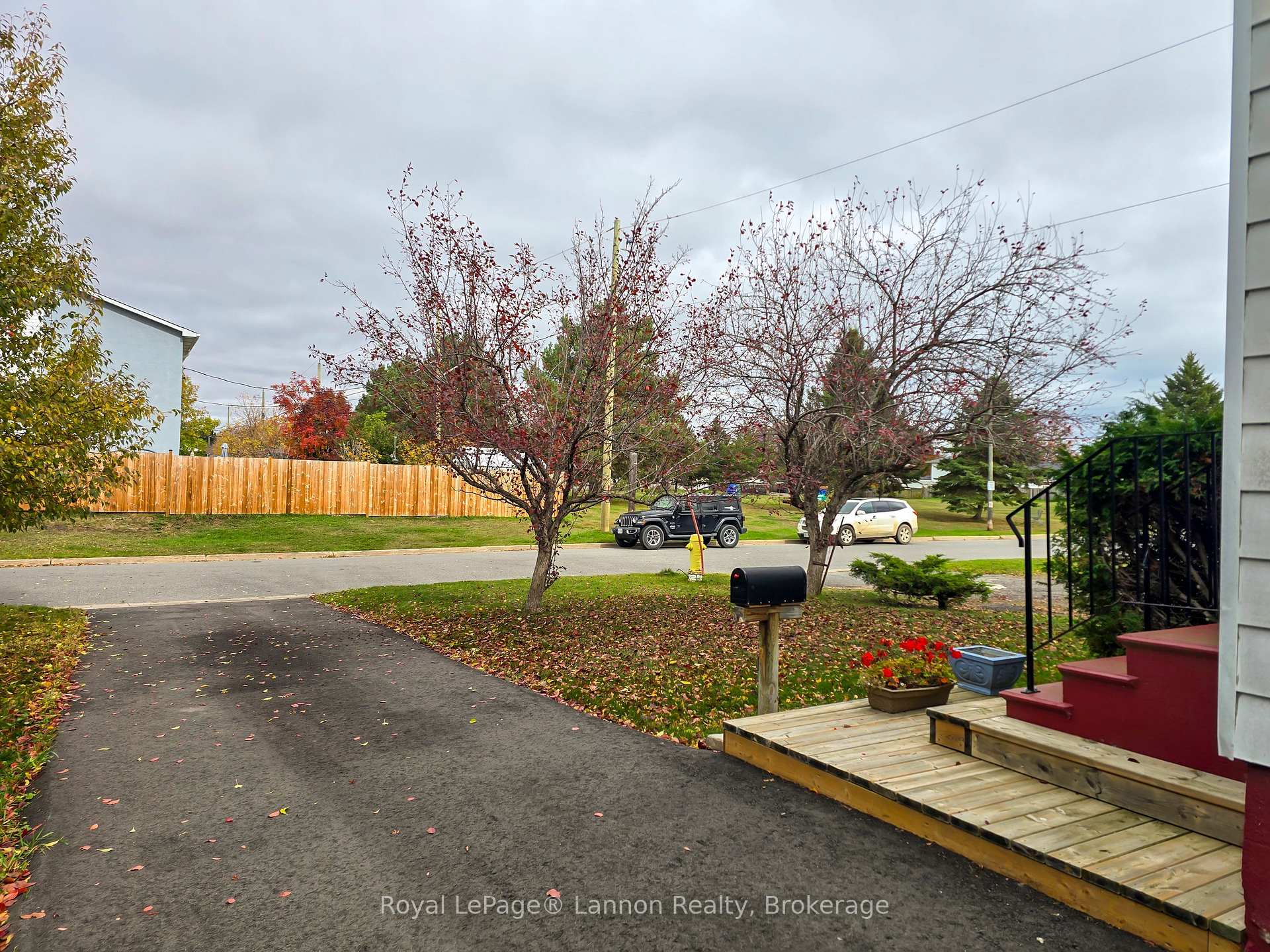 Photo 3 of 134 Ashland Place, Thunder Bay, Northwood Park — HOMEH