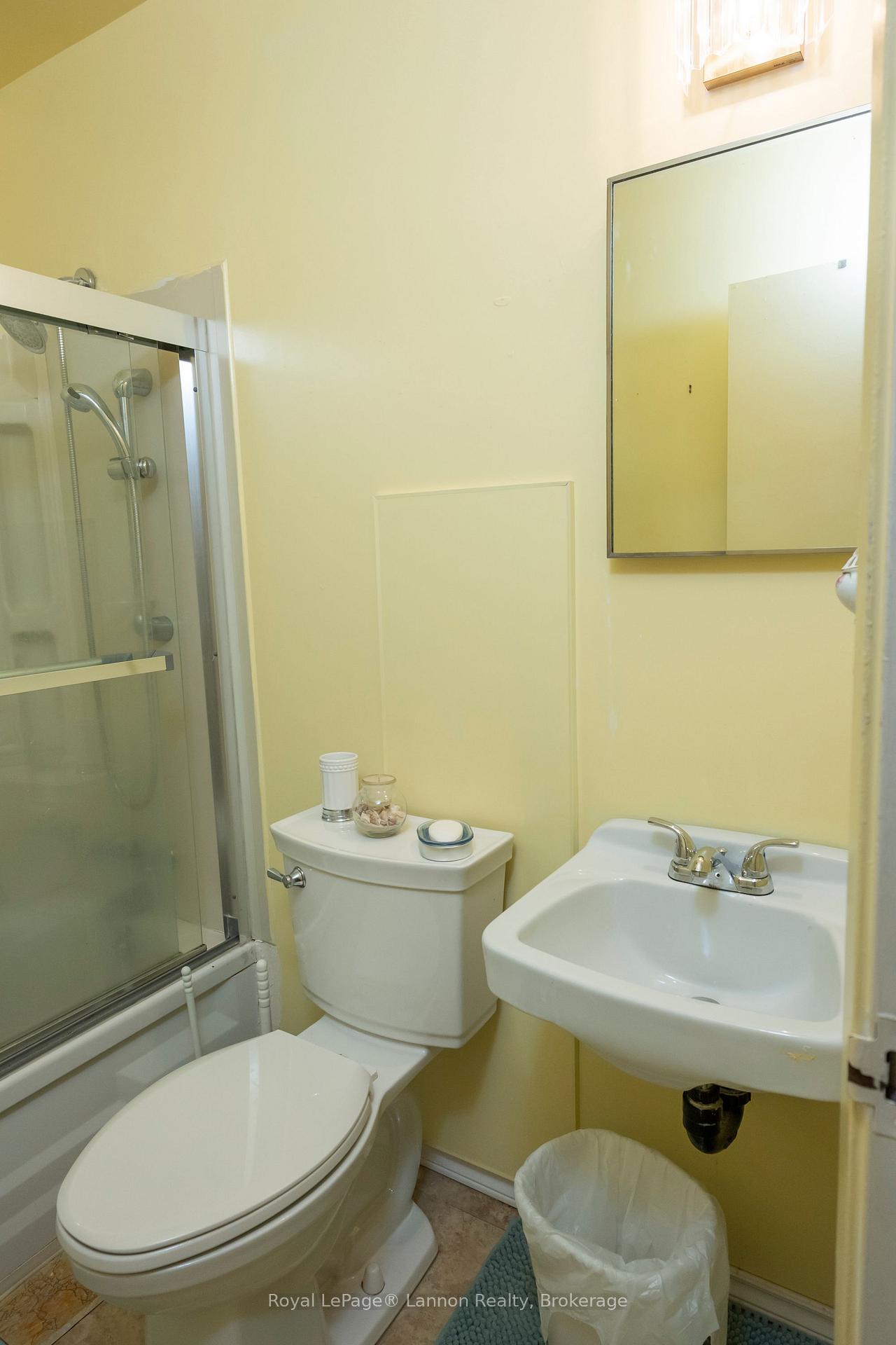 Photo 17 of 134 Ashland Place, Thunder Bay, Northwood Park — HOMEH