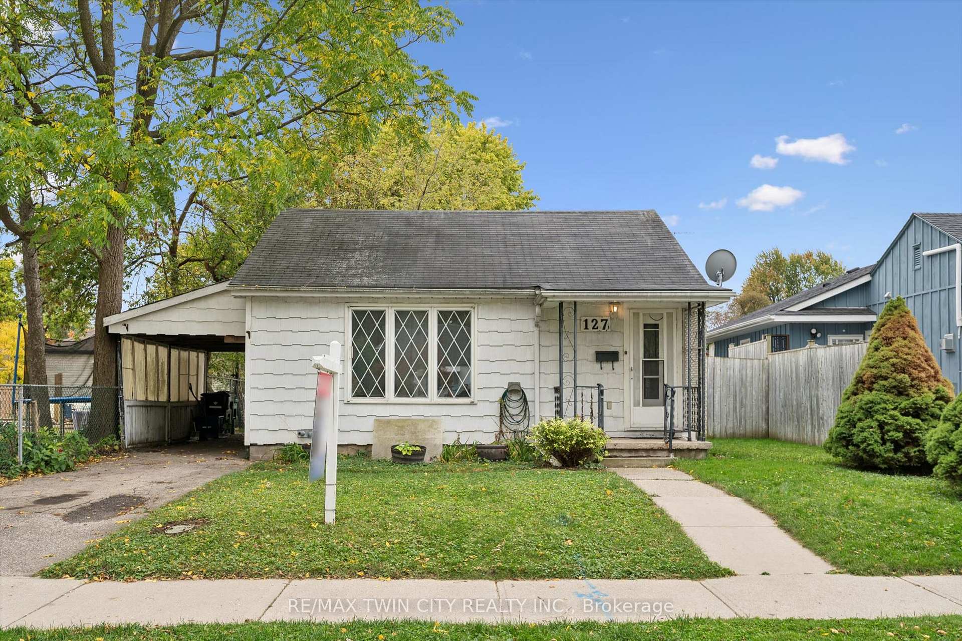 Photo 18 of 127 Spadina Road E, Kitchener — HOMEH