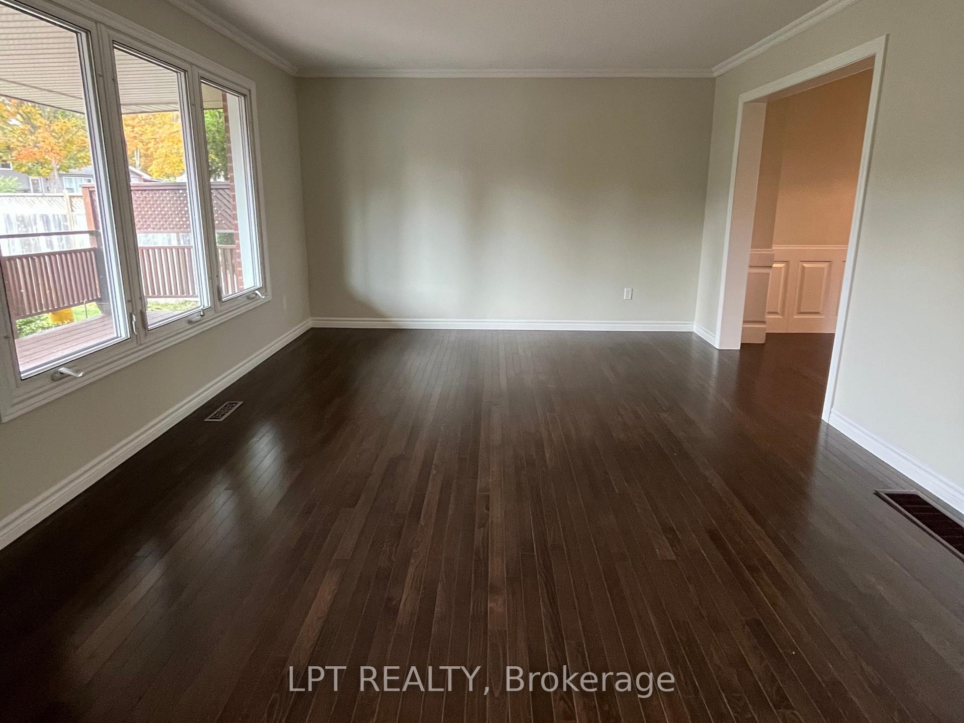 Photo 5 of 47 Springdale Drive, Barrie, Cundles East — HOMEH