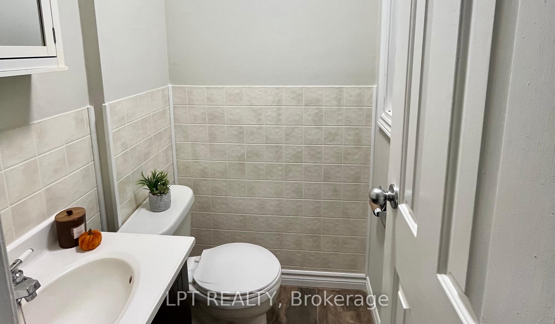 Photo 15 of 47 Springdale Drive, Barrie, Cundles East — HOMEH