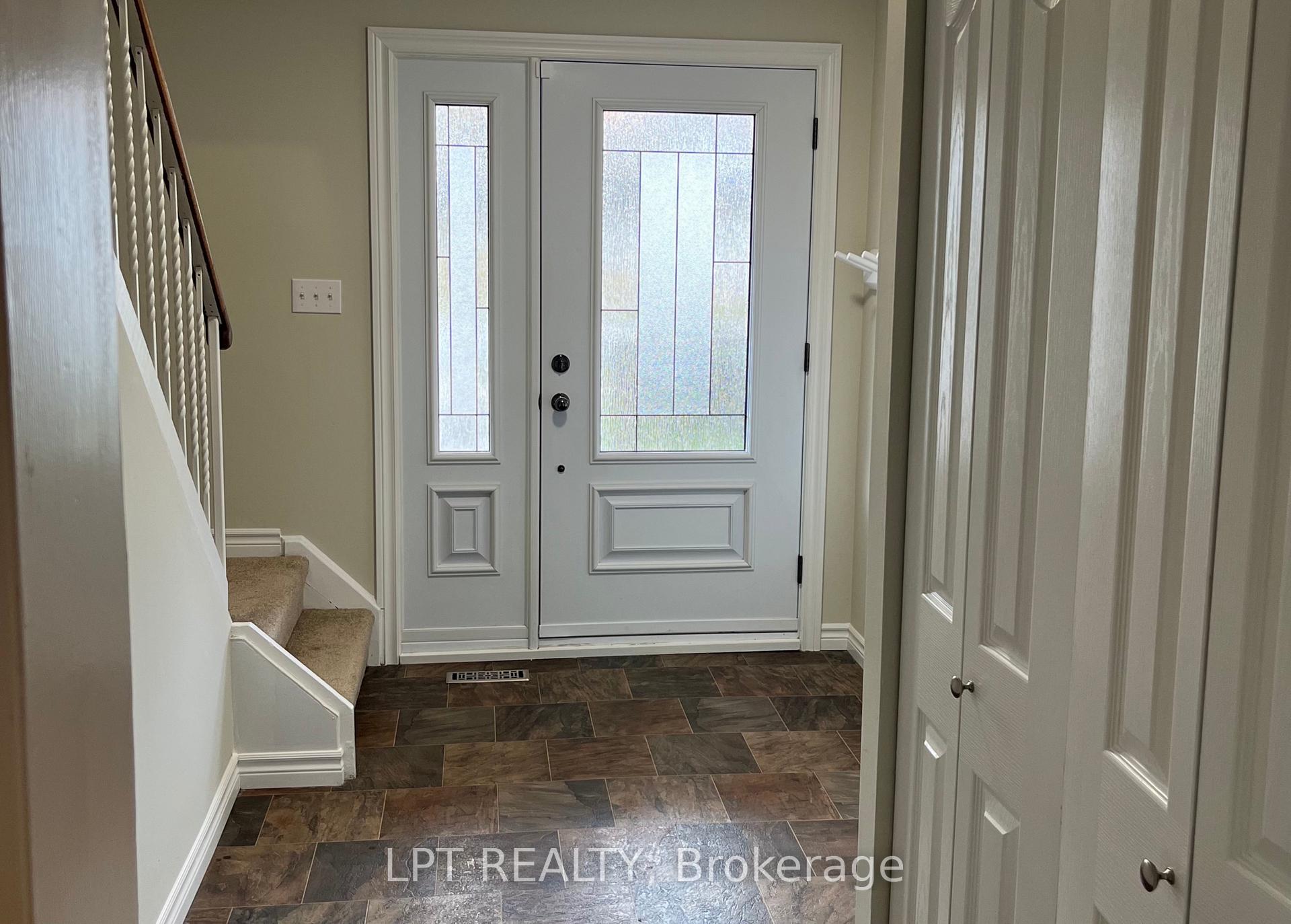 Photo 16 of 47 Springdale Drive, Barrie, Cundles East — HOMEH