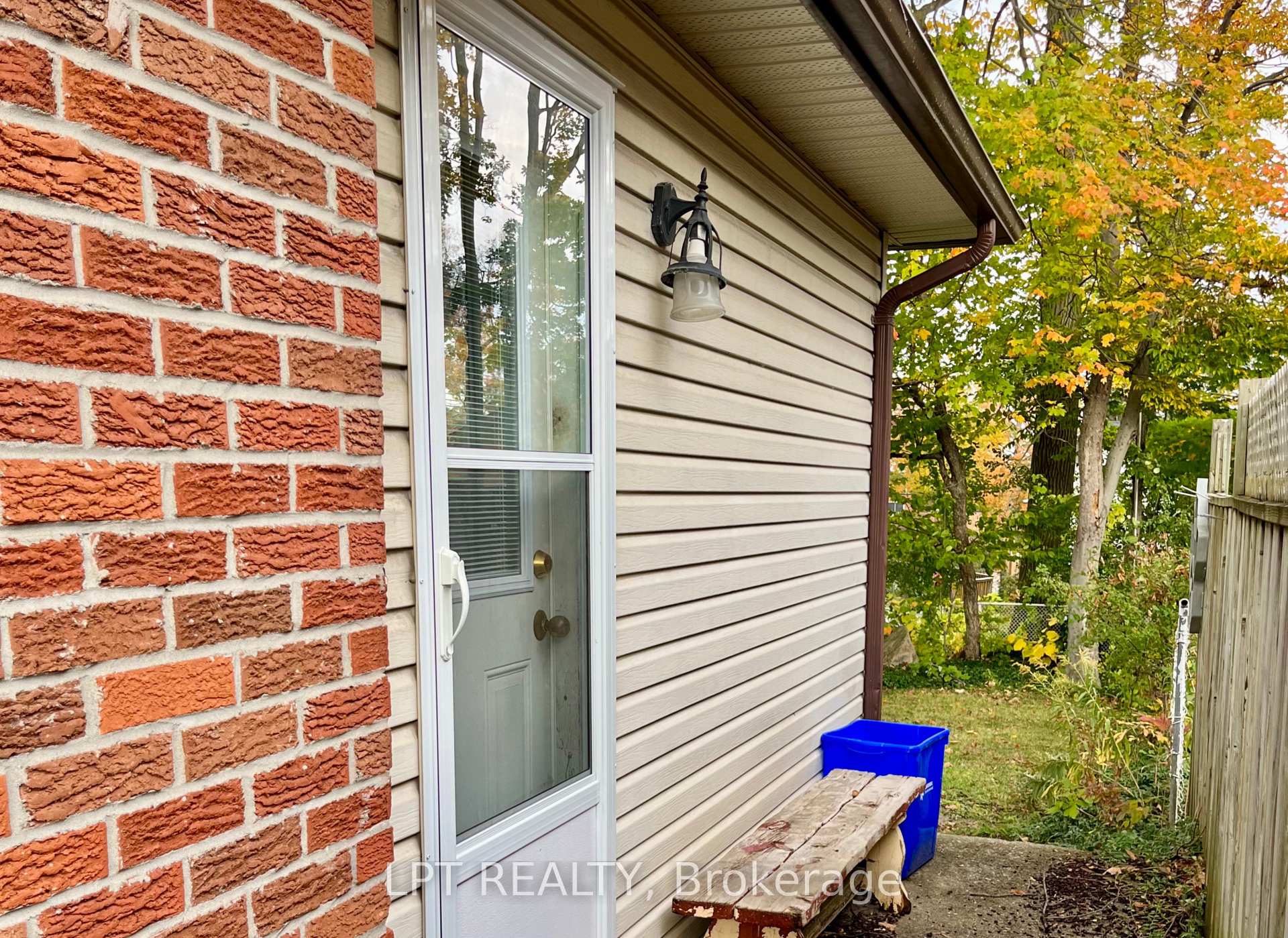 Photo 32 of 47 Springdale Drive, Barrie, Cundles East — HOMEH