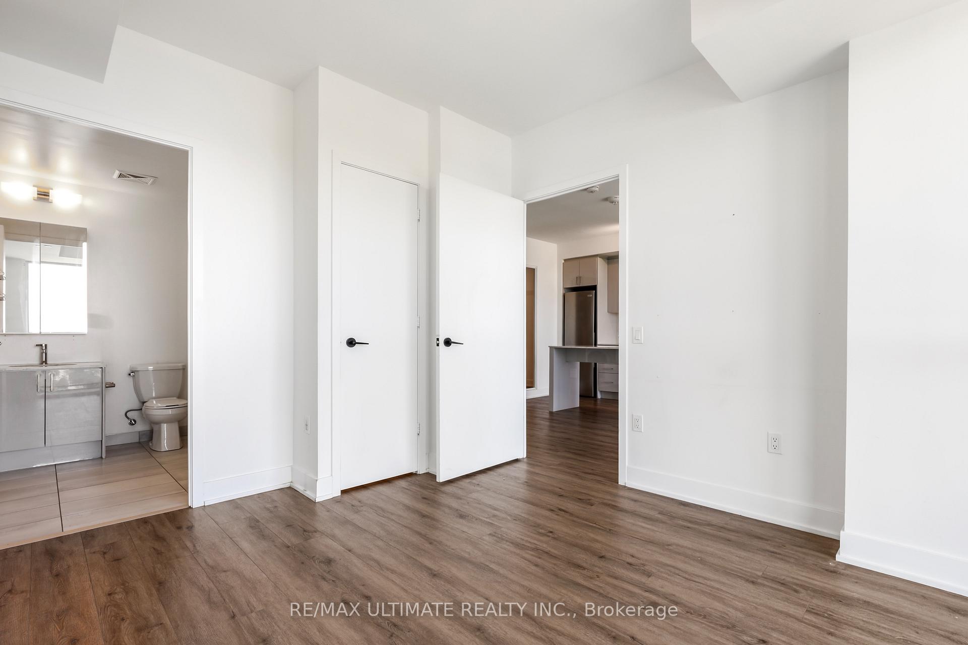 Photo 14 of Unit 906, 50 George Butchart Drive, North York, Downsview-Roding-CFB — HOMEH