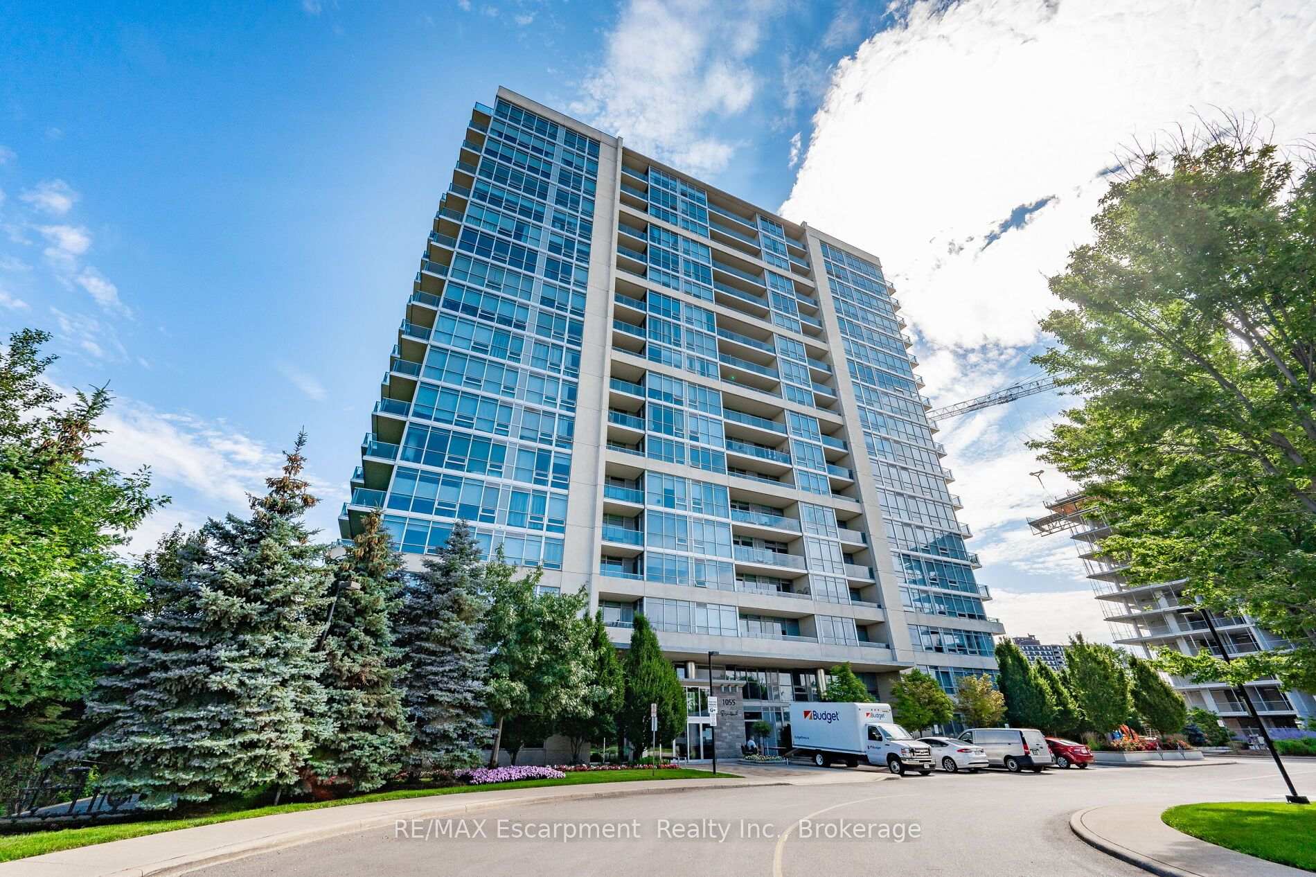 Photo 1 of Unit # 209, 1055 Southdown Road, Mississauga, Clarkson — HOMEH