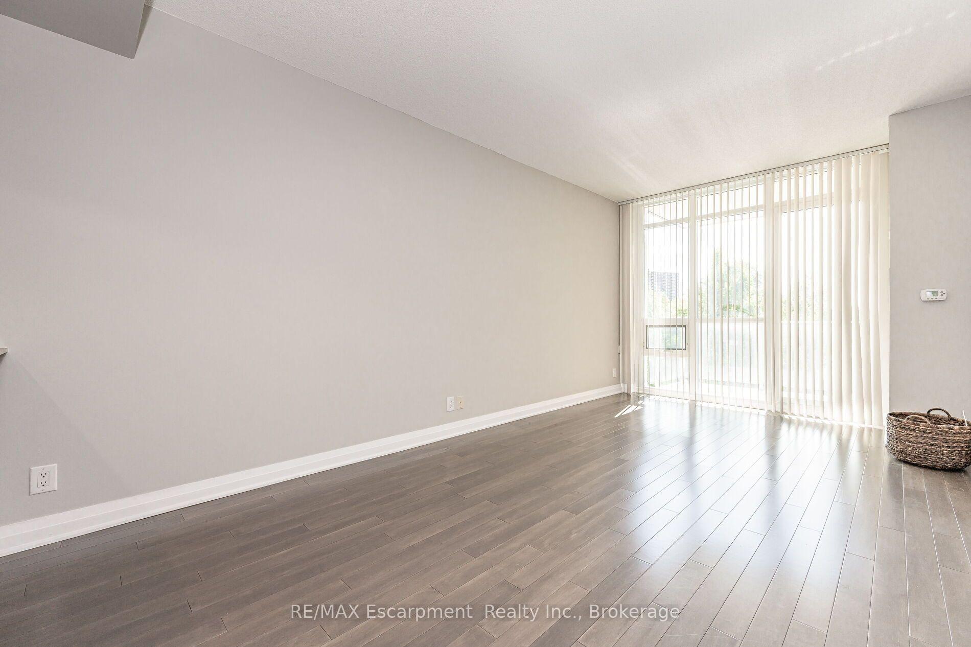 Photo 15 of Unit # 209, 1055 Southdown Road, Mississauga, Clarkson — HOMEH