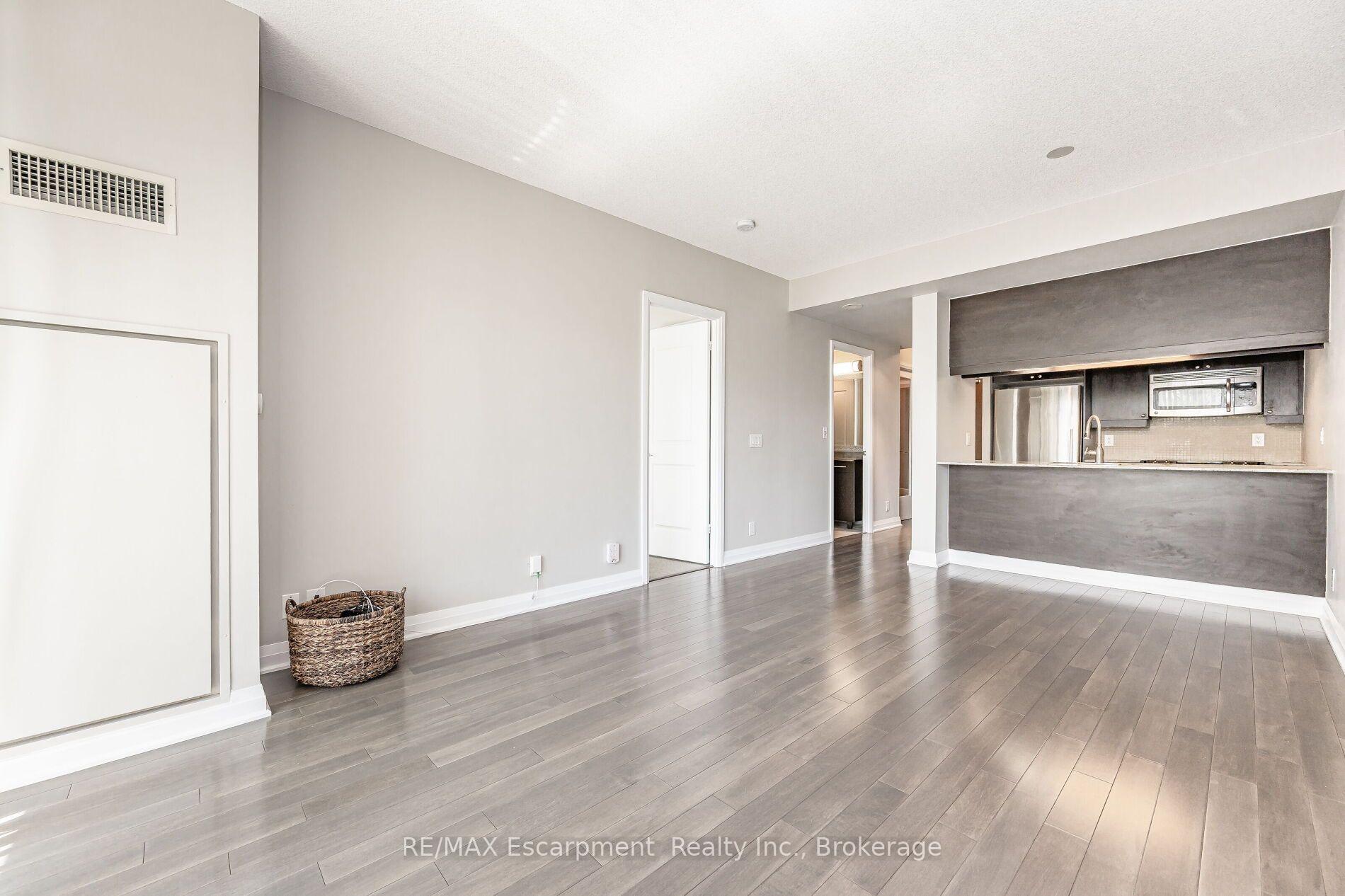 Photo 17 of Unit # 209, 1055 Southdown Road, Mississauga, Clarkson — HOMEH