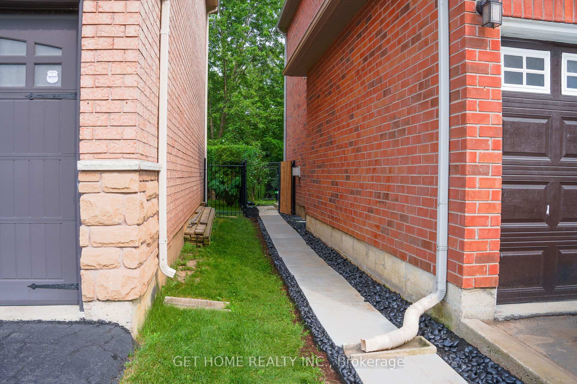 Photo 24 of Unit #Bsmt, 18 Dewsbury Way, Hamilton, Stoney Creek — HOMEH
