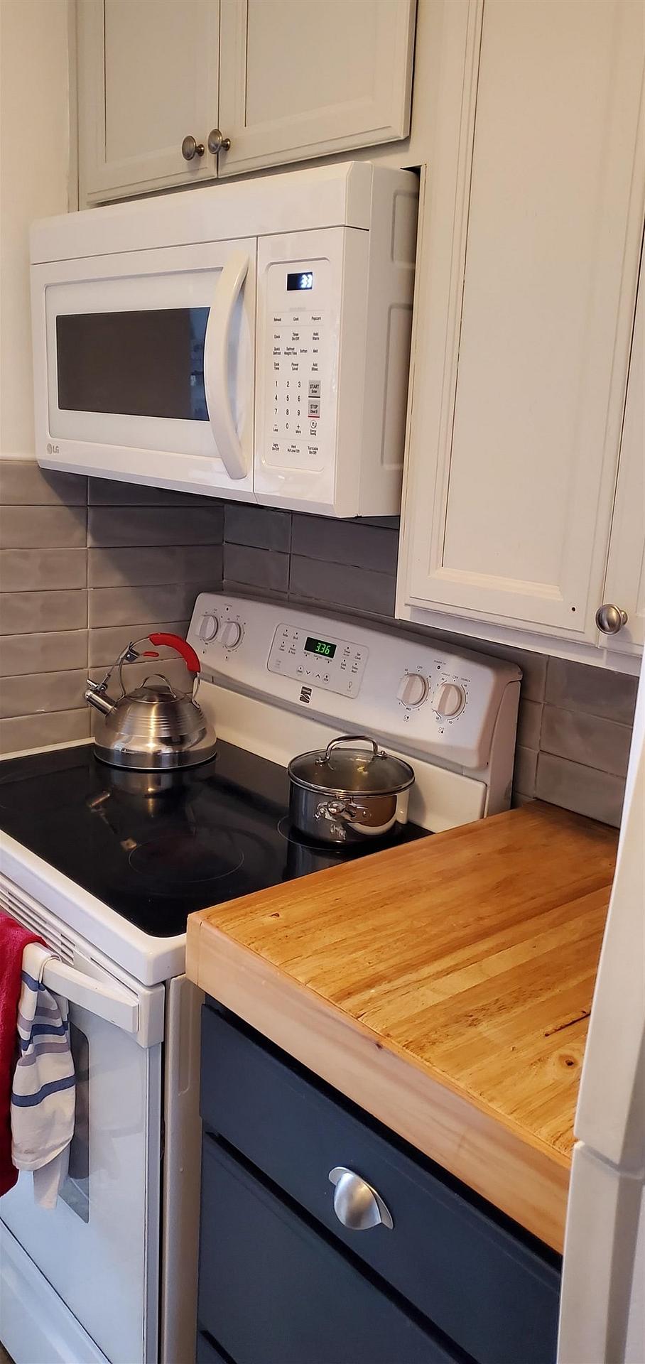 Photo 7 of Unit 210, 99 Pine Street, Sault Ste Marie, Ward 2 — HOMEH