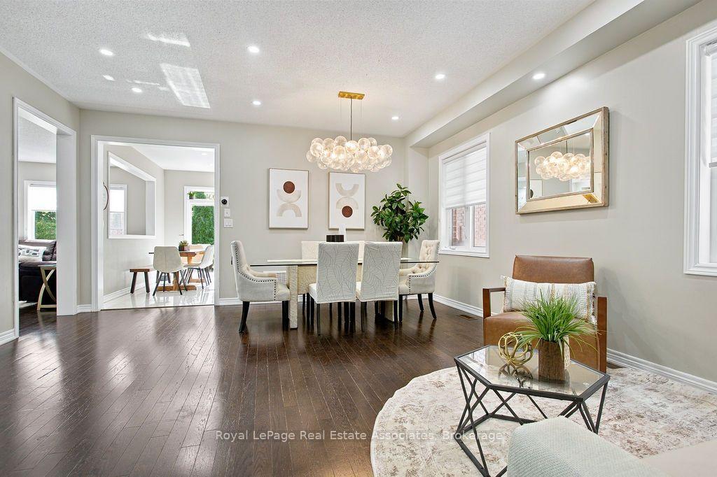 Photo 7 of 34 Humphrey Street, Hamilton, Waterdown — HOMEH