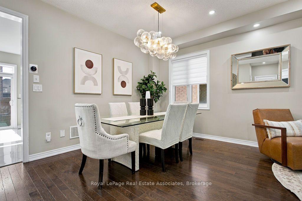 Photo 9 of 34 Humphrey Street, Hamilton, Waterdown — HOMEH